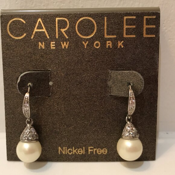 🛍 2 for $25! 🛍 Carolee - Faux Pearl Vintage-Style Dangle Classy Earring - Picture 1 of 4